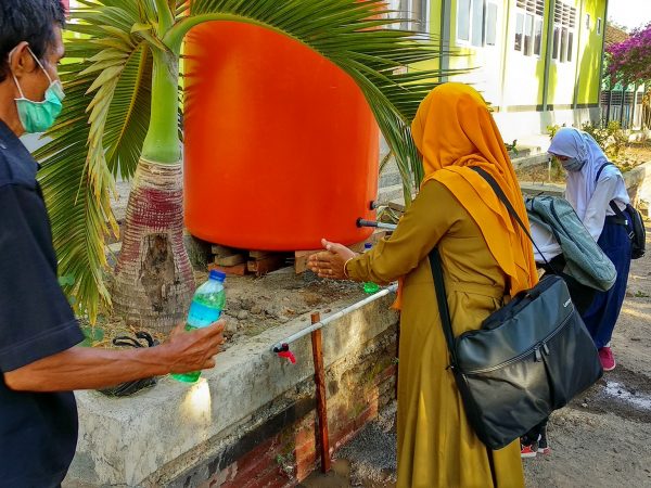 Penerapan Standar Covid-19 Untuk menyongsong Pendidikan yang aman di SMPN 1 Kayangan Penerapan Standar Covid-19 Untuk menyongsong Pendidikan yang aman di SMPN 1 Kayangan