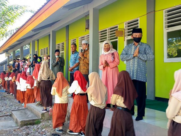 HALAL BI HALAL BERSAMA WARGA SEKOLAH SMPN 1 KAYANGAN TAHUN 2021
