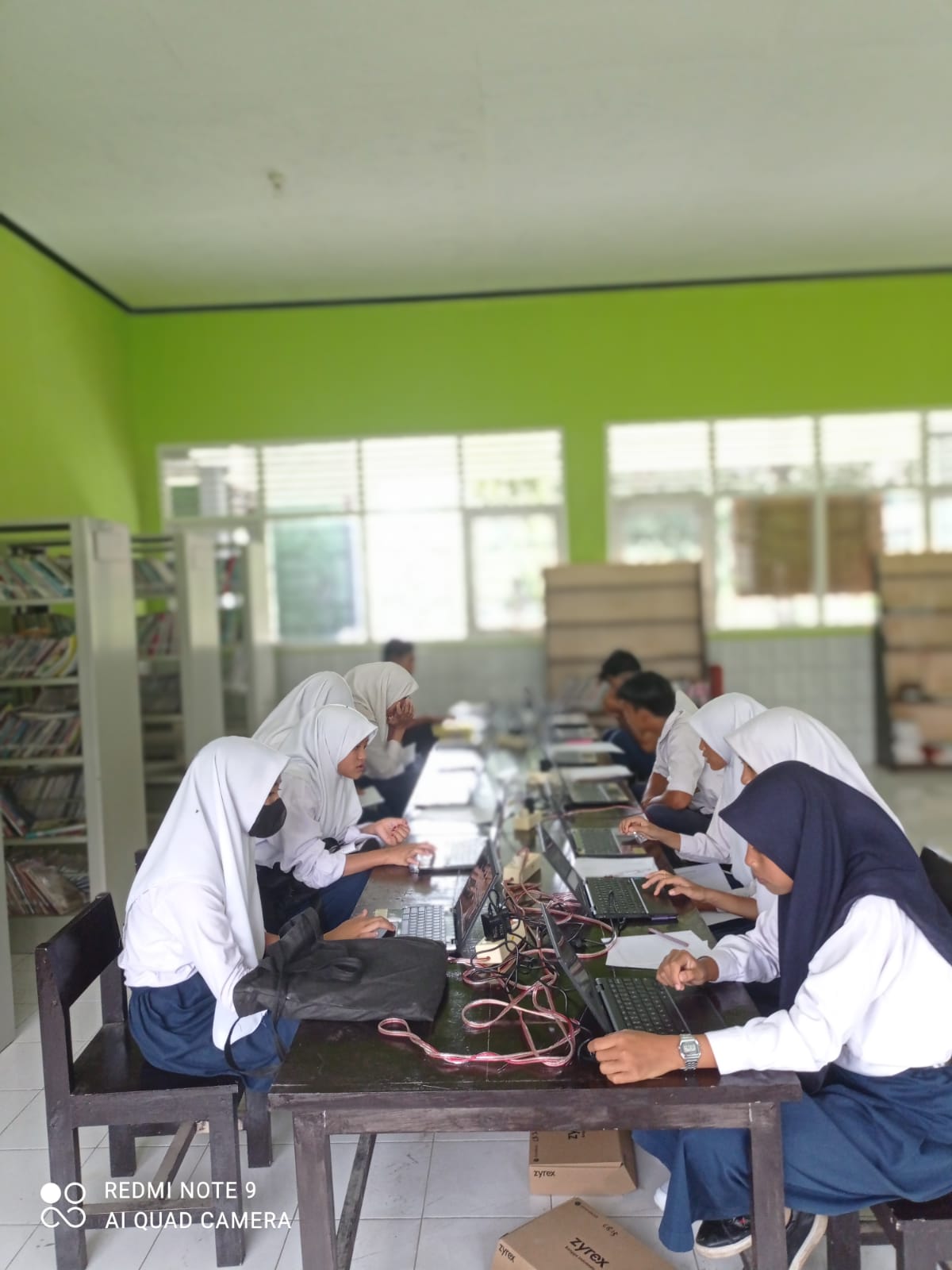 SMPN 1 Kayangan Penilaian Akhir Semester Secara Online.