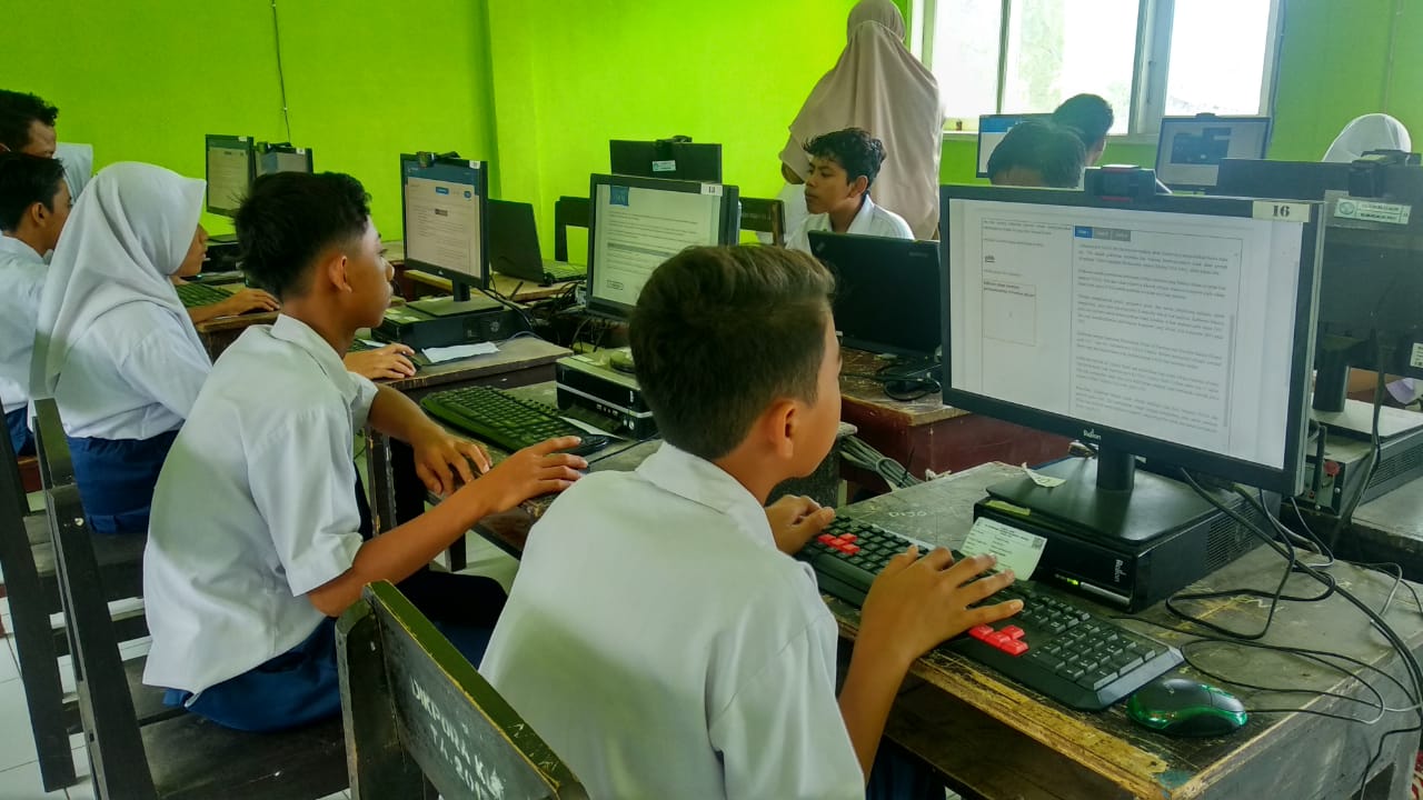 KEGIATAN SIMULASI ANBK & SURVEY LINGKUNGAN BELAJAR TAHUN 2022