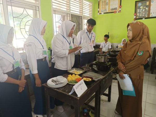 Inovasi SASP Praktik Kelas 9 SMPN 1 Kayangan: Kolaborasi Literasi, Bahasa, dan Teknologi
