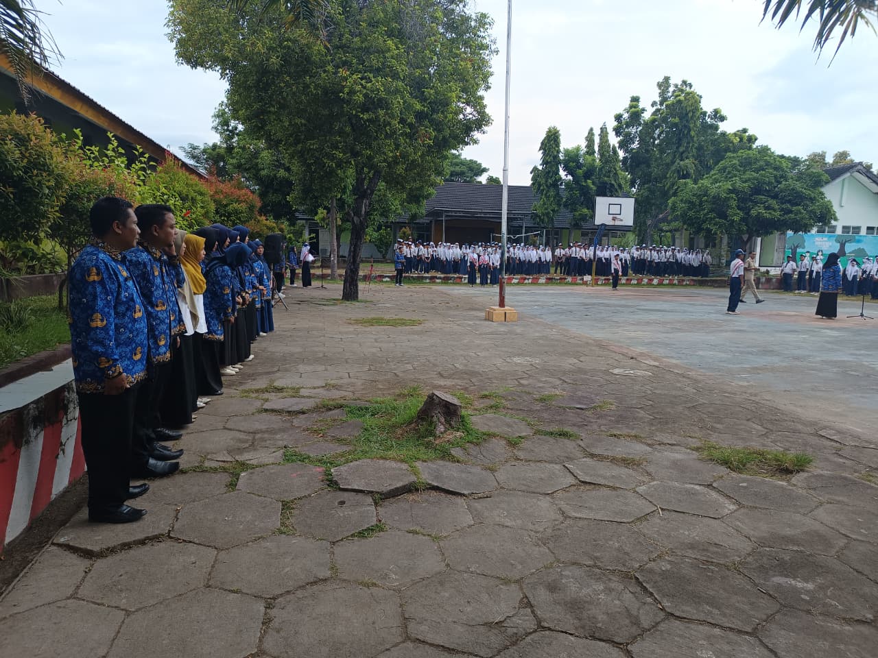 Peringatan Hari Kartini ke-147: SMPN 1 Kayangan Kobarkan Semangat Emansipasi di Era Digital