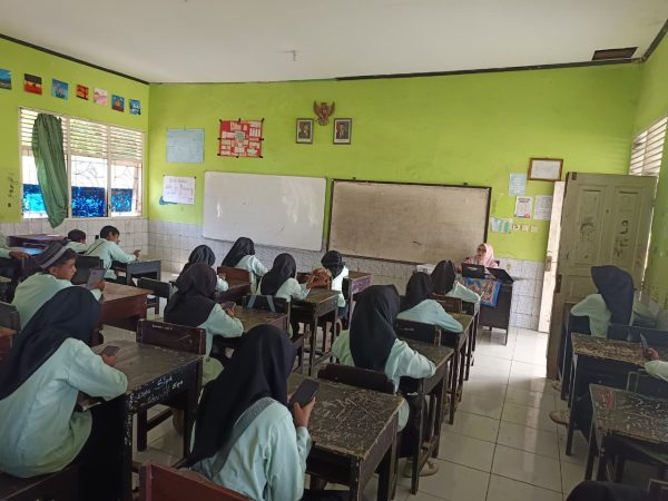 Manfaatkan Teknologi CBT Kontrol Ketat, SMPN 1 Kayangan Gelar Sumatif Akhir Semester (SAS) Genap TP 2025/2026 Manfaatkan Teknologi CBT Kontrol Ketat, SMPN 1 Kayangan Gelar Sumatif Akhir Semester (SAS) Genap TP 2025/2026